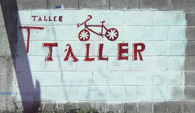 hand painted sign for a bicycle repair shop, El Salvador